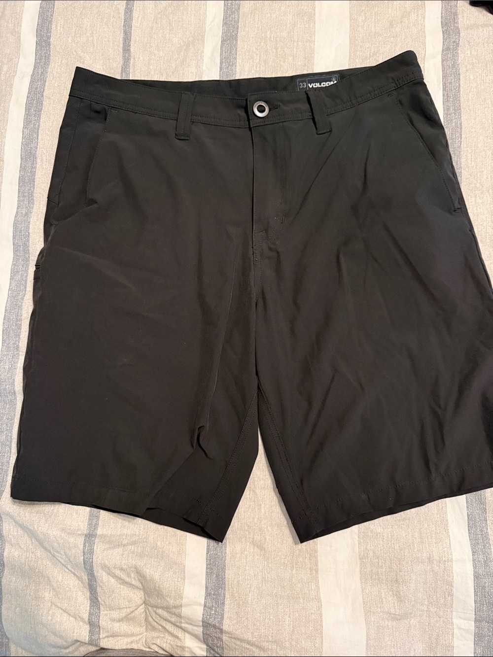 Volcom hyrbid shorts - 33